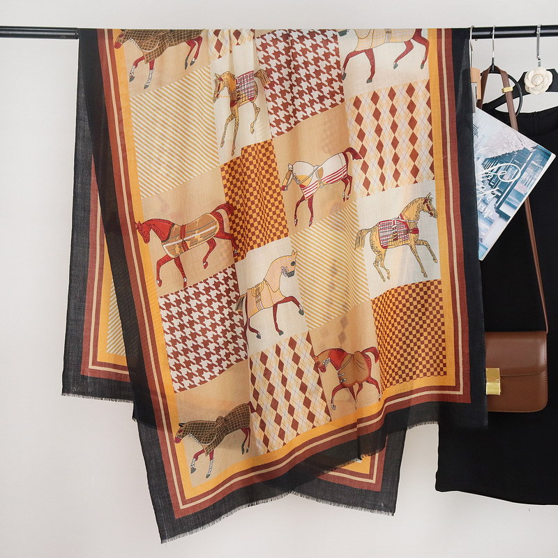 Horse Print Tassels Cashmere S - Winter Clothing Hong Kong recension och pris