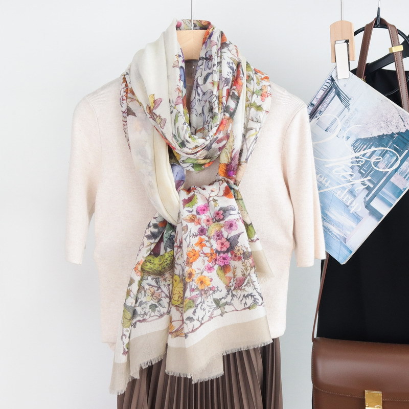 Pure Cashmere Tassels Shawls L - Winter Clothing Hong Kong recension och pris